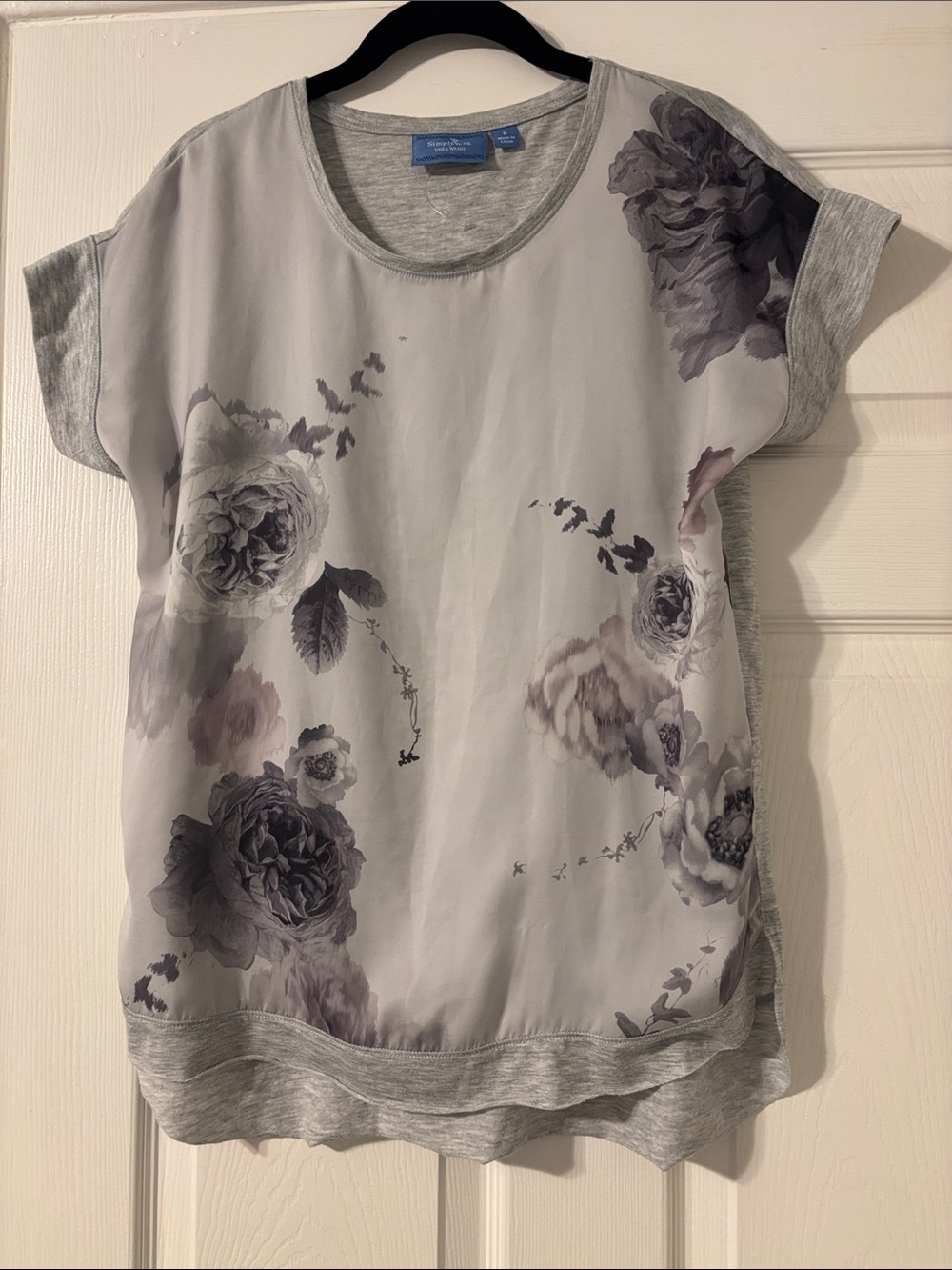 Simply Vera Vera Wang Light Gray Floral Front Mixed-Media Top
